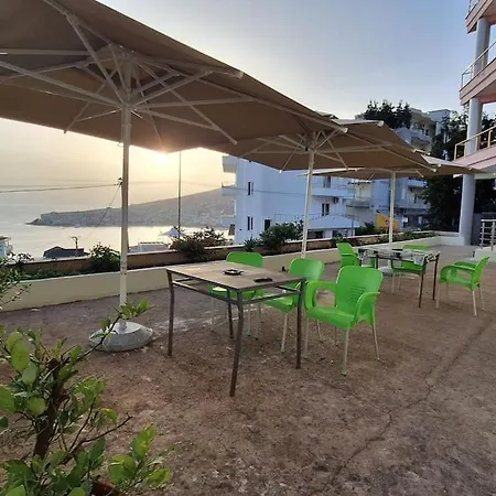 Horizon 4 Apartment